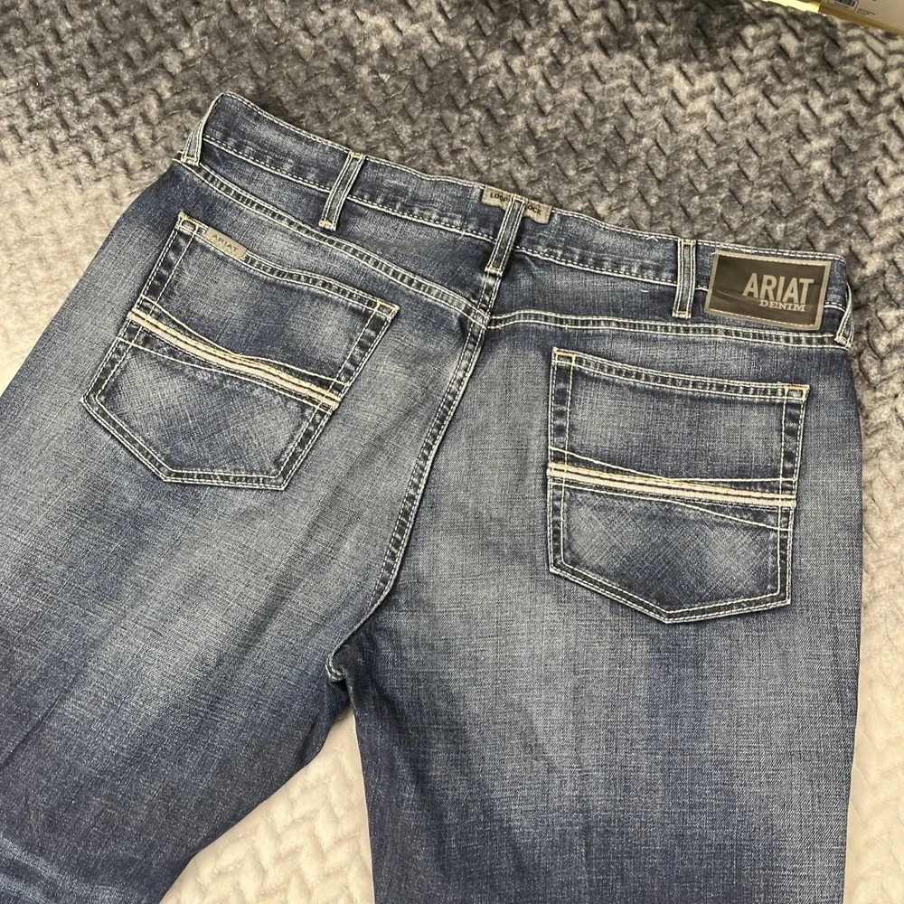 Ariat Jeans 38x32 M4 Low Rise Boot Cut Work Jeans Denim Med Wash EUC